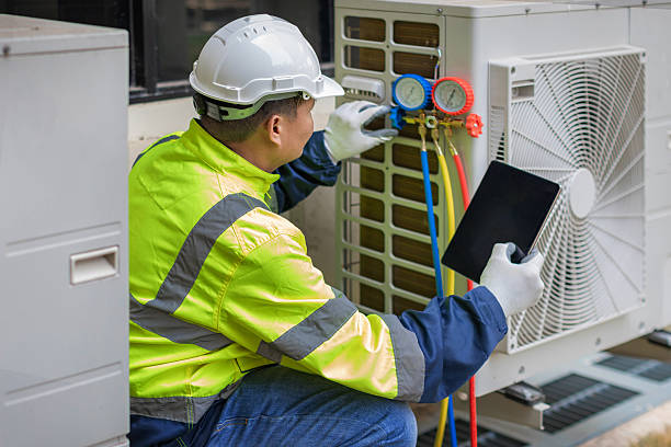 Professional Ac Installation technician working in Plano, TX